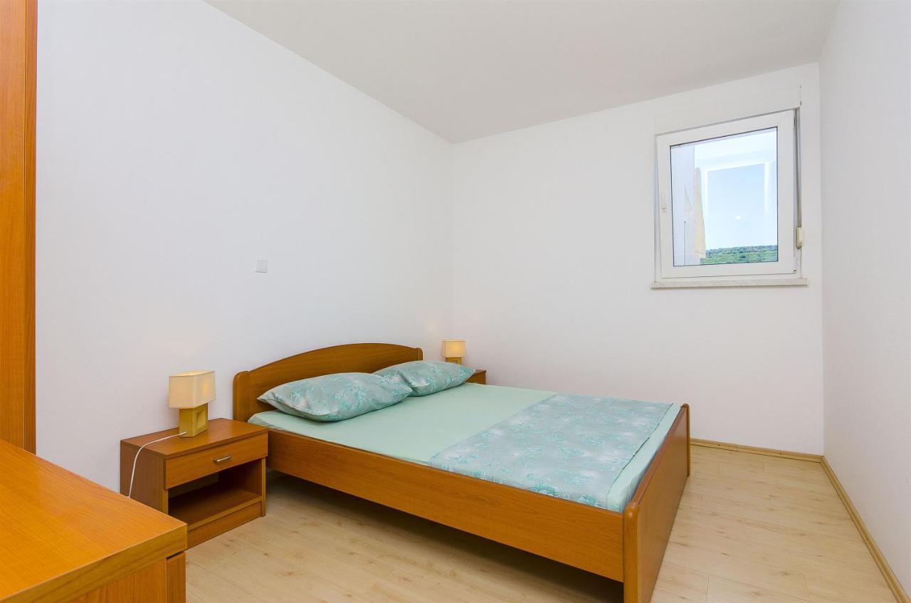 Apartments Kazimir Nečujam Esterno foto