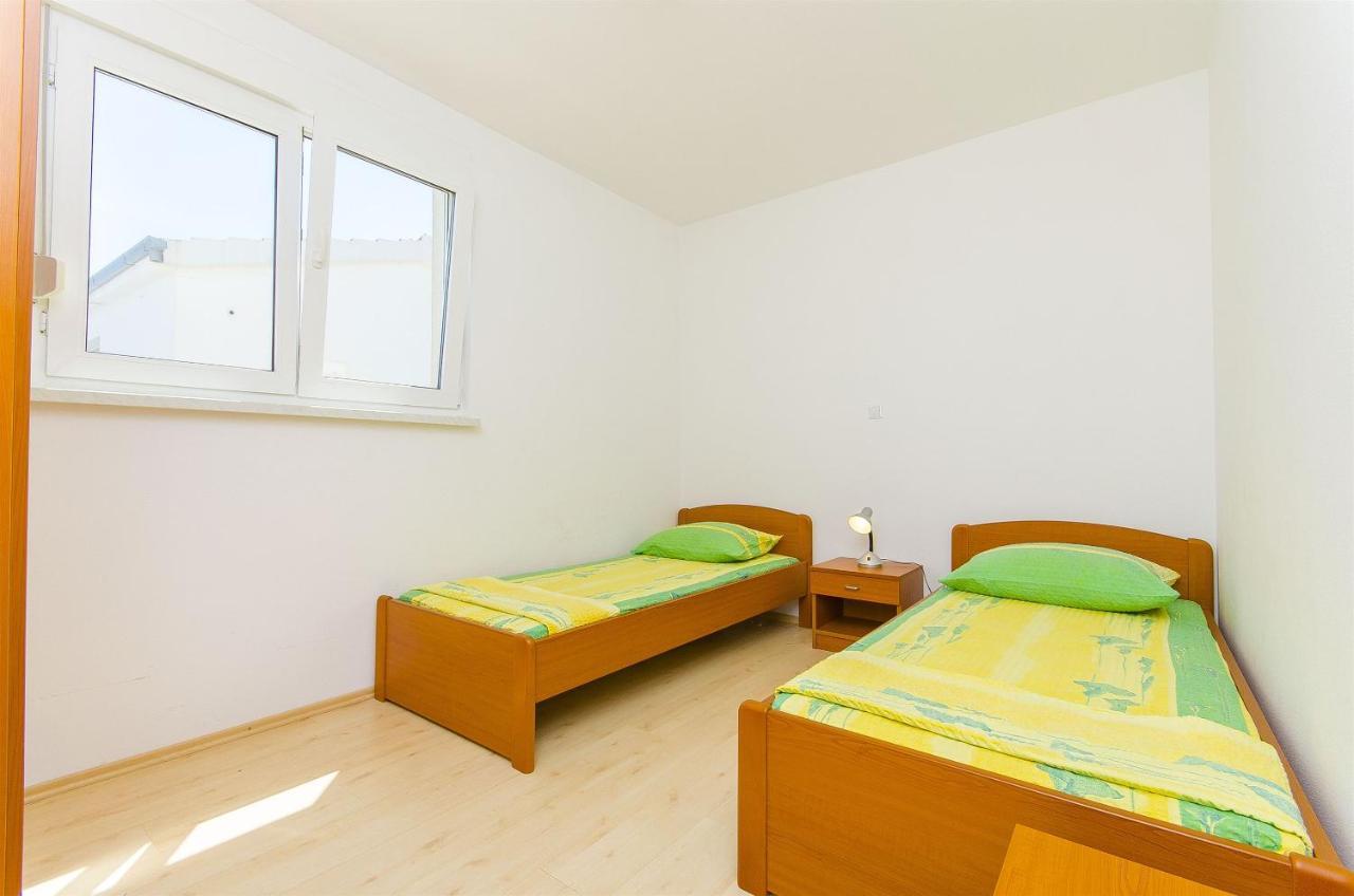 Apartments Kazimir Nečujam Esterno foto